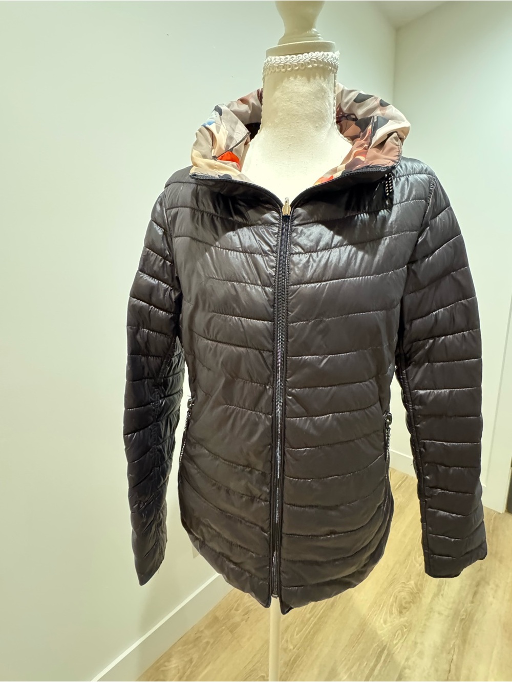 Frank Lyman Design BlackQuilted HoodedPuffer 8 butterfly print Lining reversible